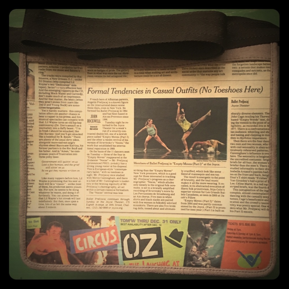 💙POP CULTURE: Messenger bag; sturdy